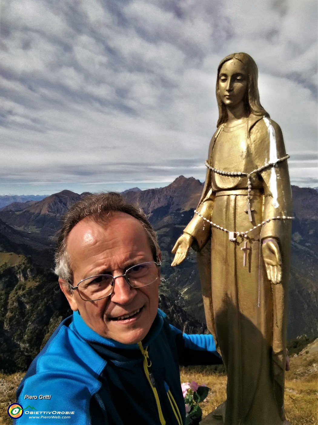 46 Selfie con la Madonnina del Baciamorti.jpg